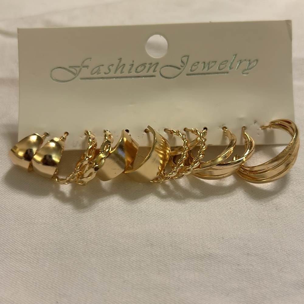 NWT, 1 “ golden hoops, set of 6 pairs, see pics